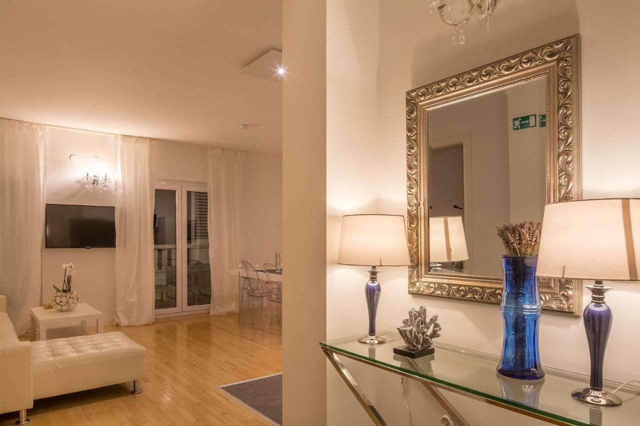 Apartments Villa Lux Dugi Rat Kültér fotó