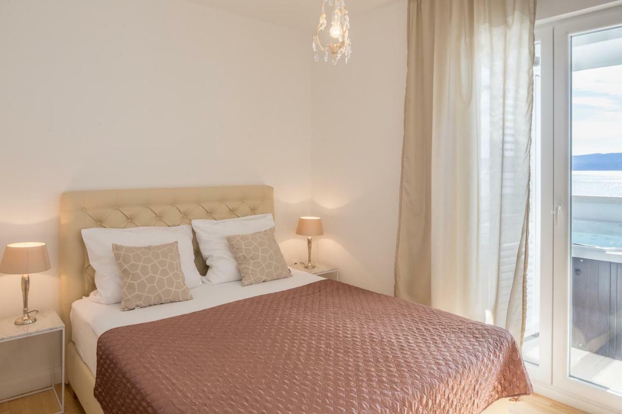 Apartments Villa Lux Dugi Rat Kültér fotó