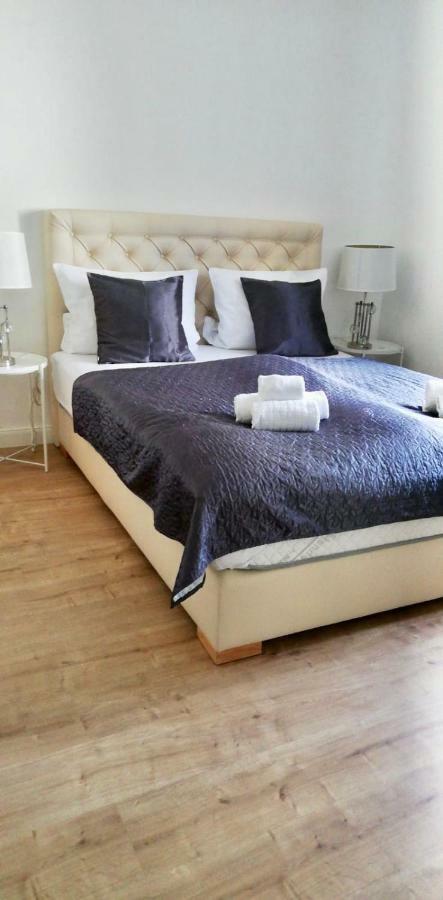 Apartments Villa Lux Dugi Rat Kültér fotó